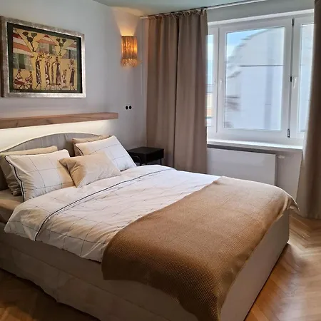 Boho - 100m From Market Square شقة *